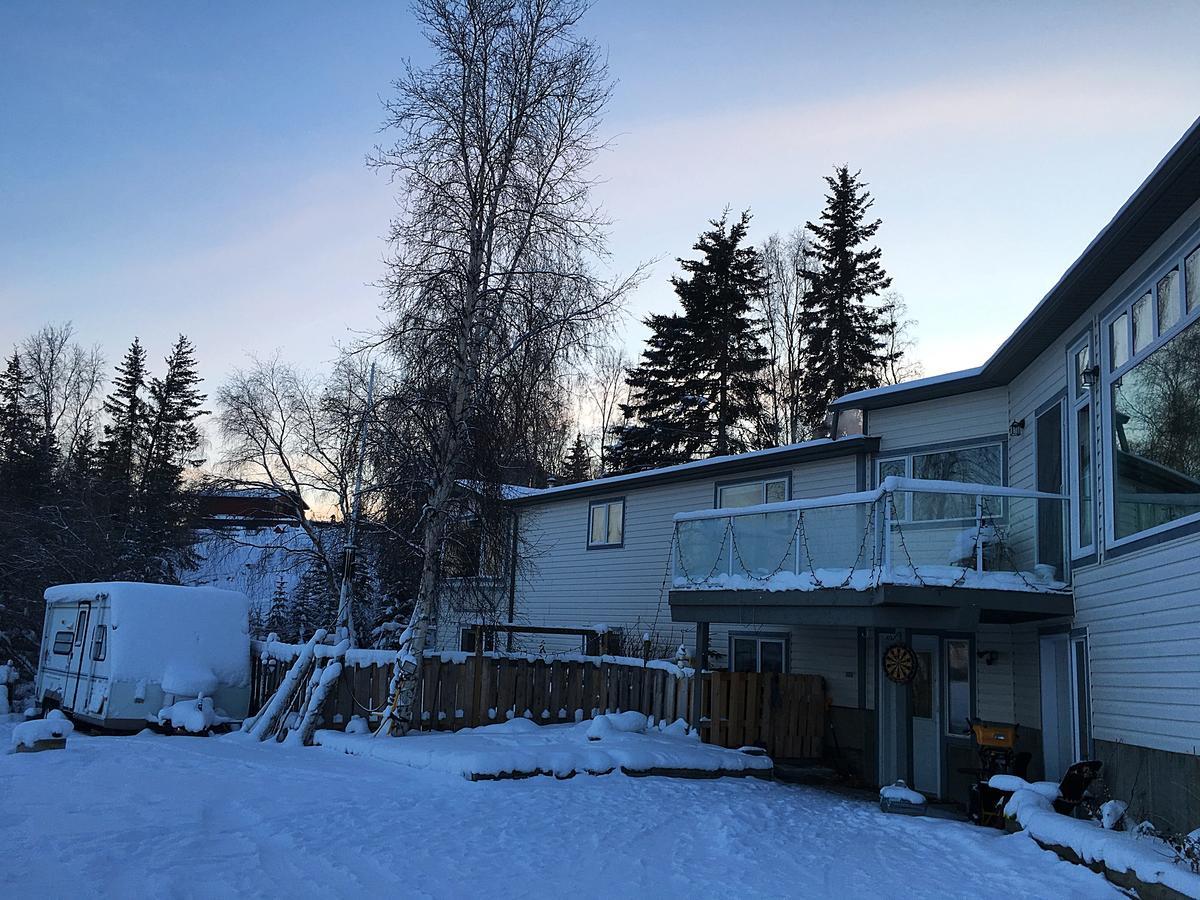 Mabuhay Lakeside Manor Yellowknife Exterior photo