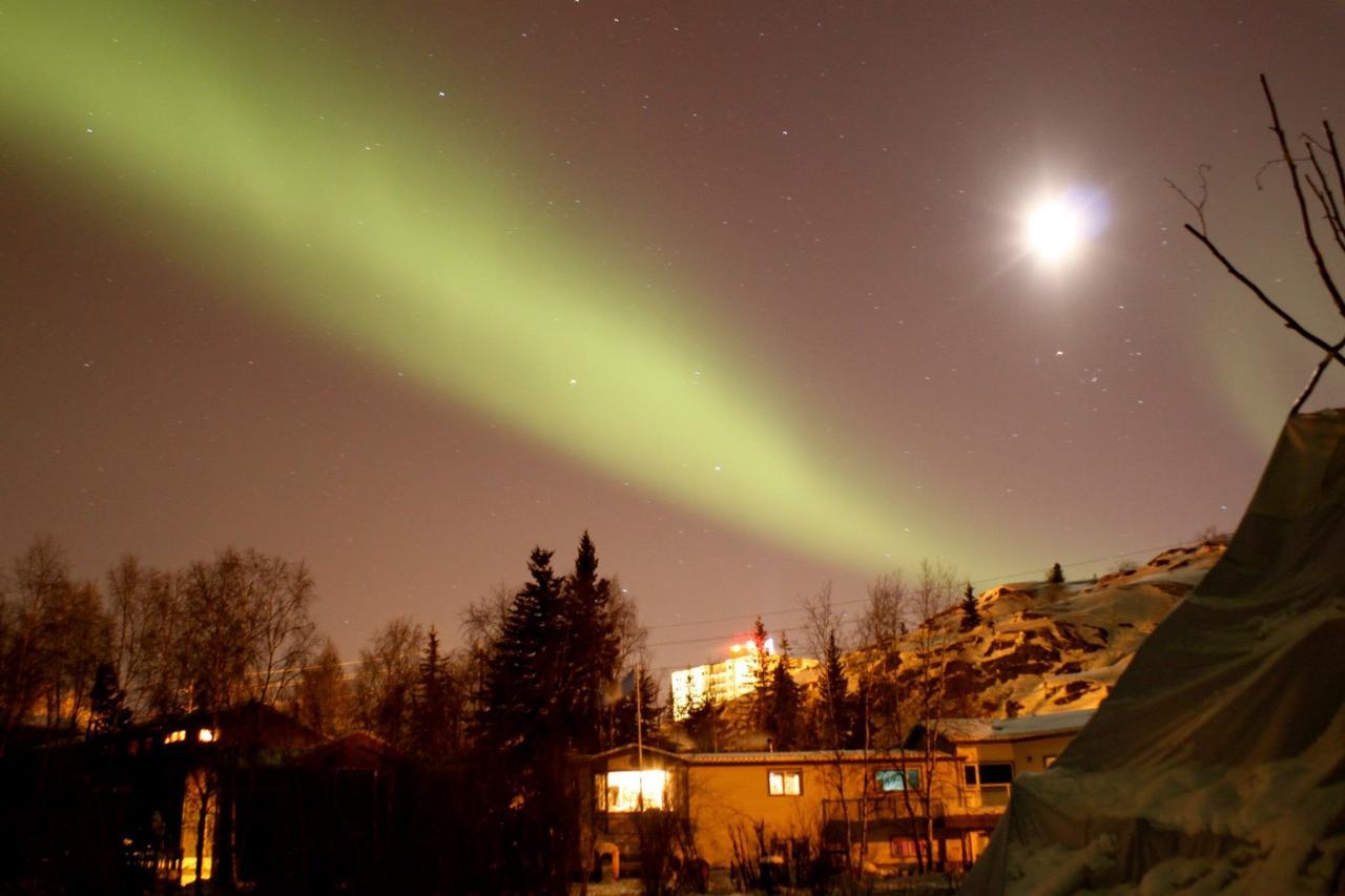 Mabuhay Lakeside Manor Yellowknife Exterior photo
