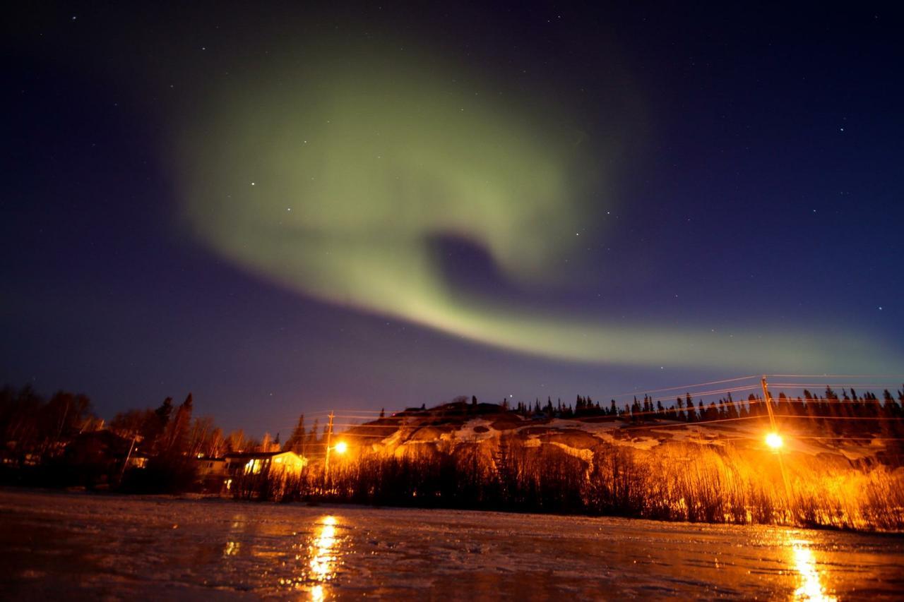 Mabuhay Lakeside Manor Yellowknife Exterior photo