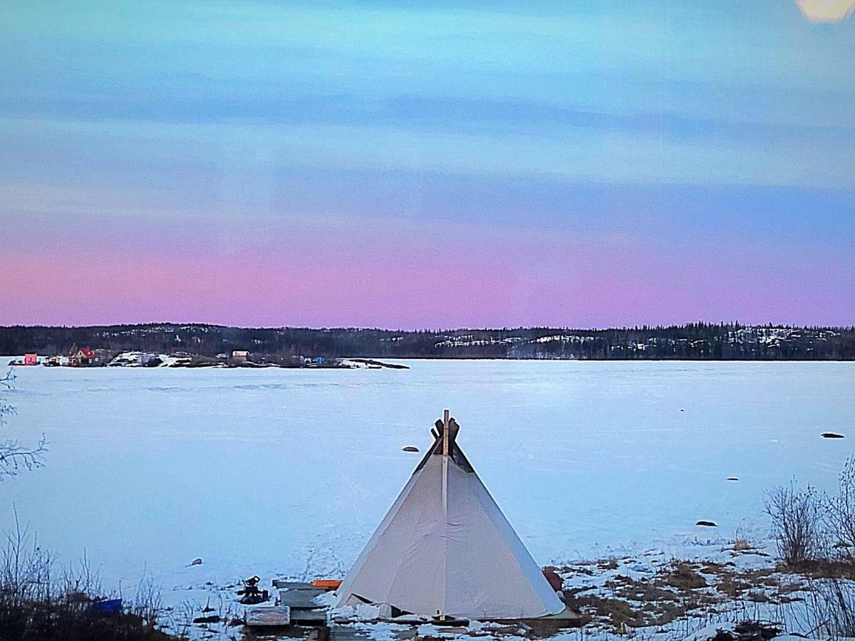 Mabuhay Lakeside Manor Yellowknife Exterior photo